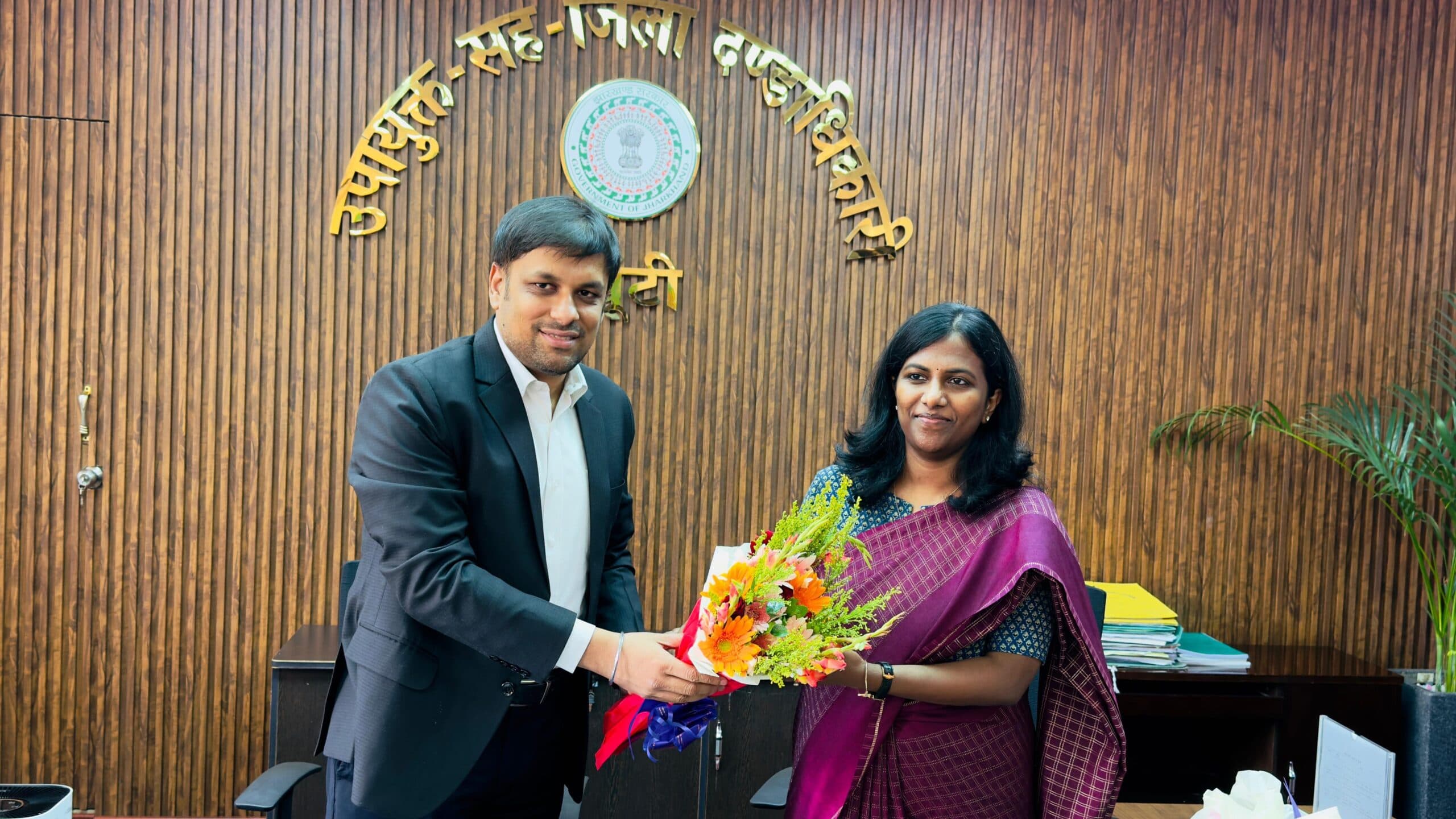 समस्याओं का समाधान सभी पक्षों से संवाद कर निकाला जायेगा : डीसी