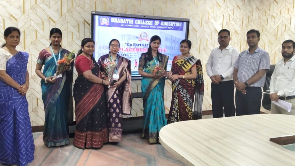 भारथी कॉलेज ऑफ एजुकेशन में कैंपस सिलेक्शन ड्राइव