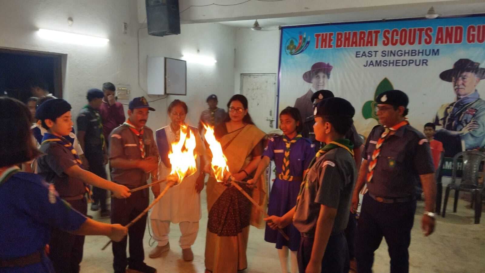 Jamshedpur news : स्काउड एंड गाइड का कैंप संपन्न