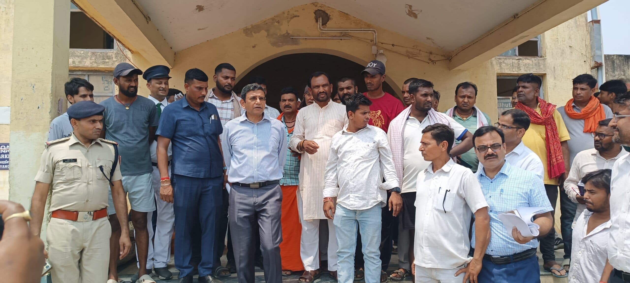 कजरा रेलवे स्टेशन पर मूलभूत सुविधाओं के विकास के लिए जल्द ही शुरू होगा काम : डीआरएम