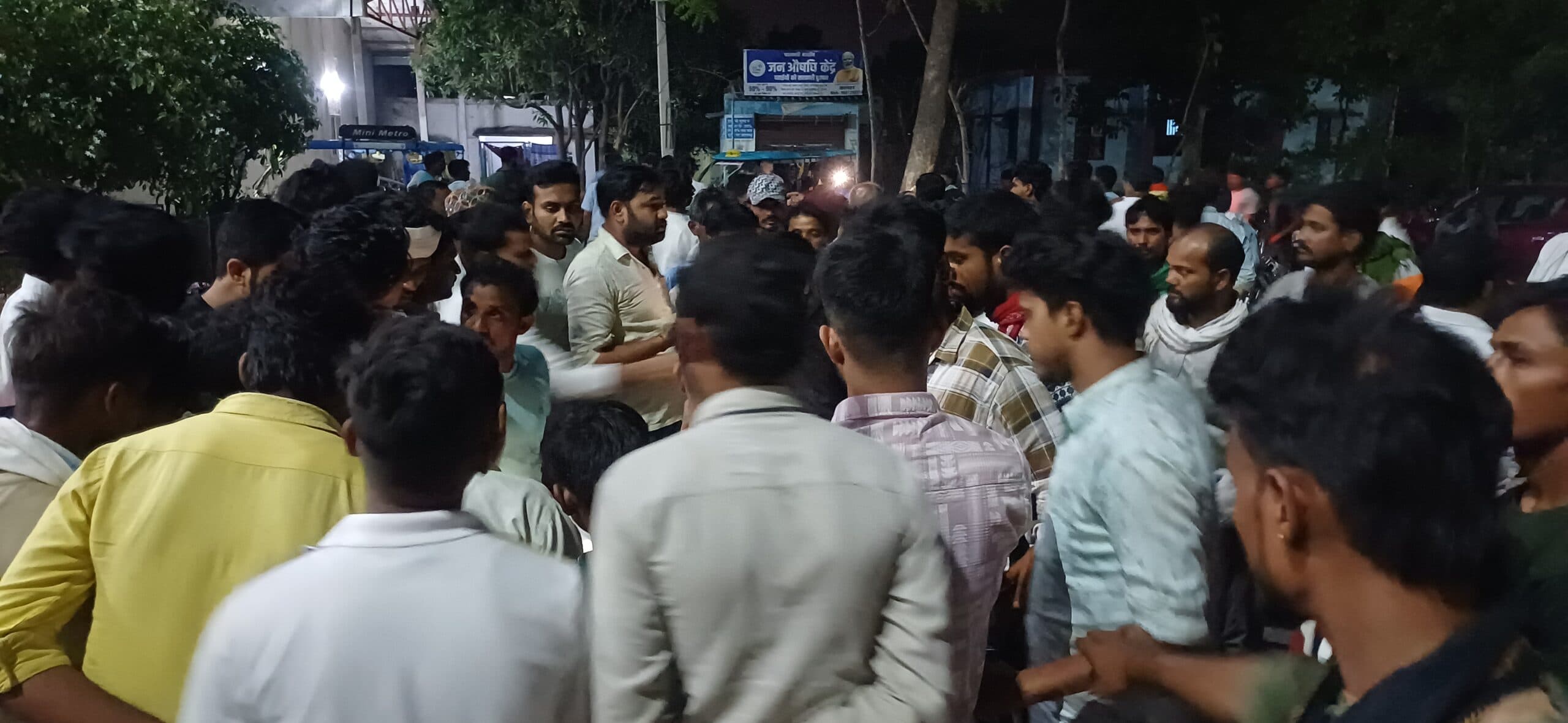 अज्ञात वाहन की चपेट में आने से ग्रामीण चिकित्सक की मौत, नहीं था पहना था हेलमेट