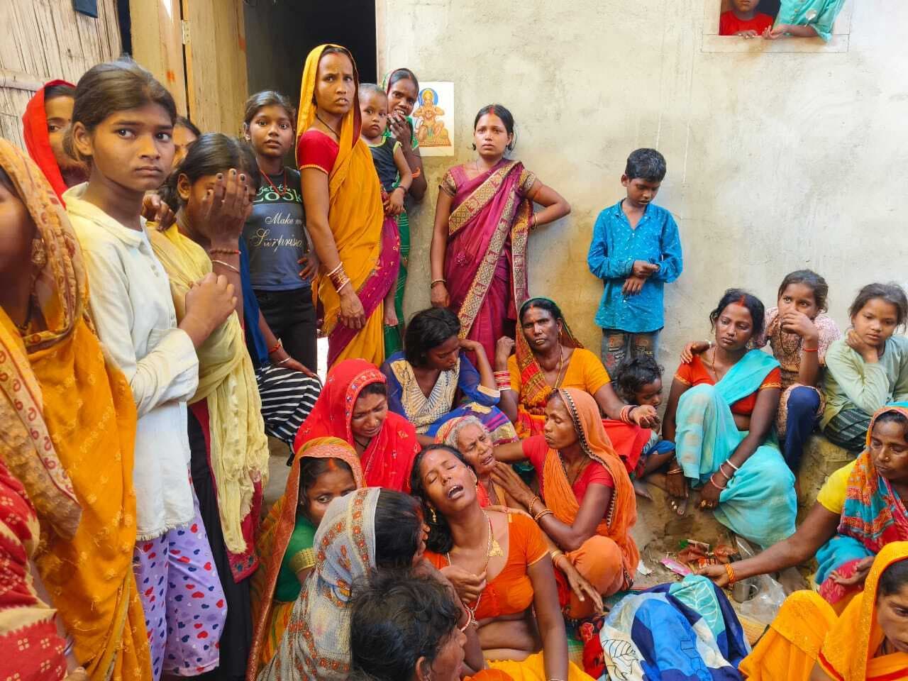 मामा के शादी में आये भांजे की सड़क हादसे में हुई मौत, भाई जख्मी