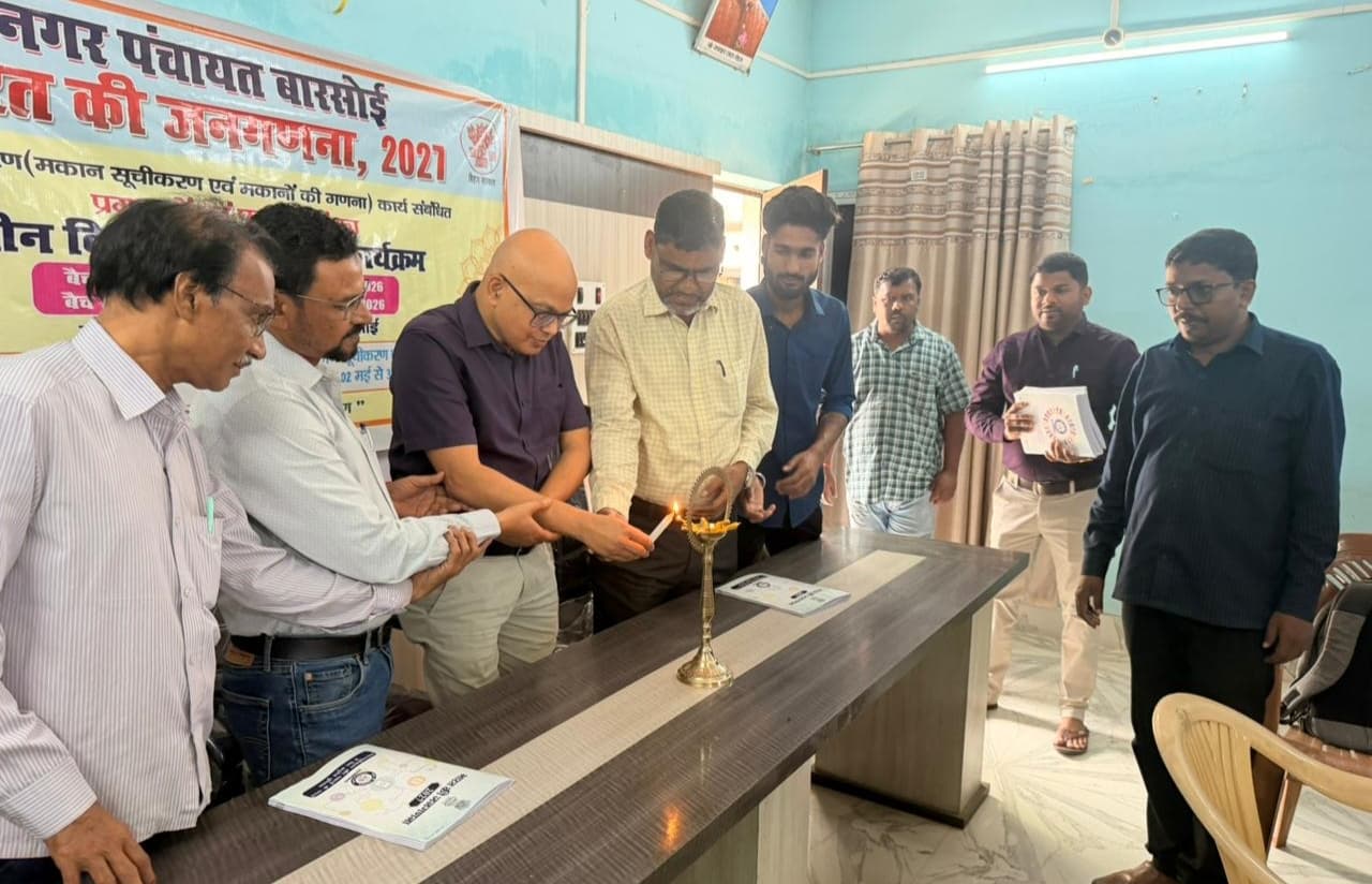 घर-घर जाकर सटीक जानकारी संग्रह करें प्रगणक