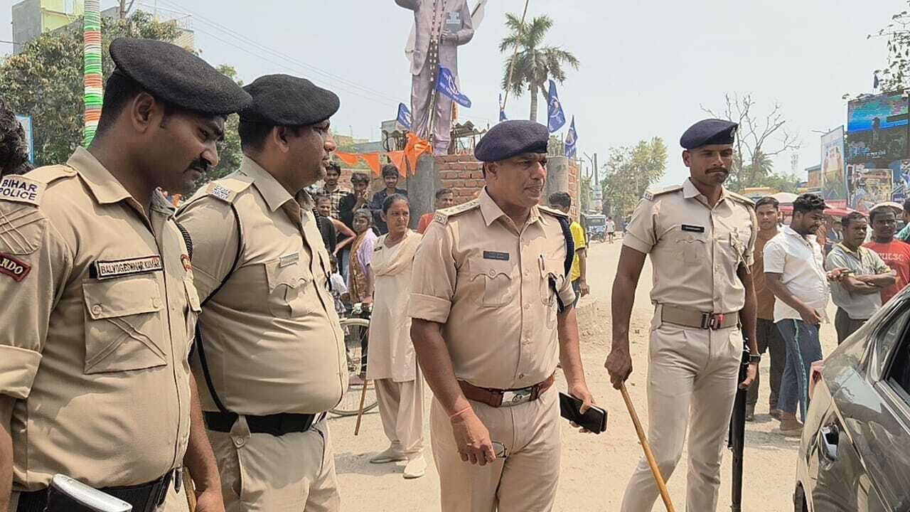 पुलिस ने स्मैक के साथ दो तस्करों को किया गिरफ्तार