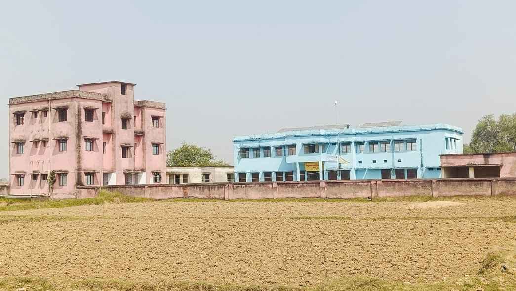 महागामा के परसा पंचायत का अस्पताल बदहाली का शिकार