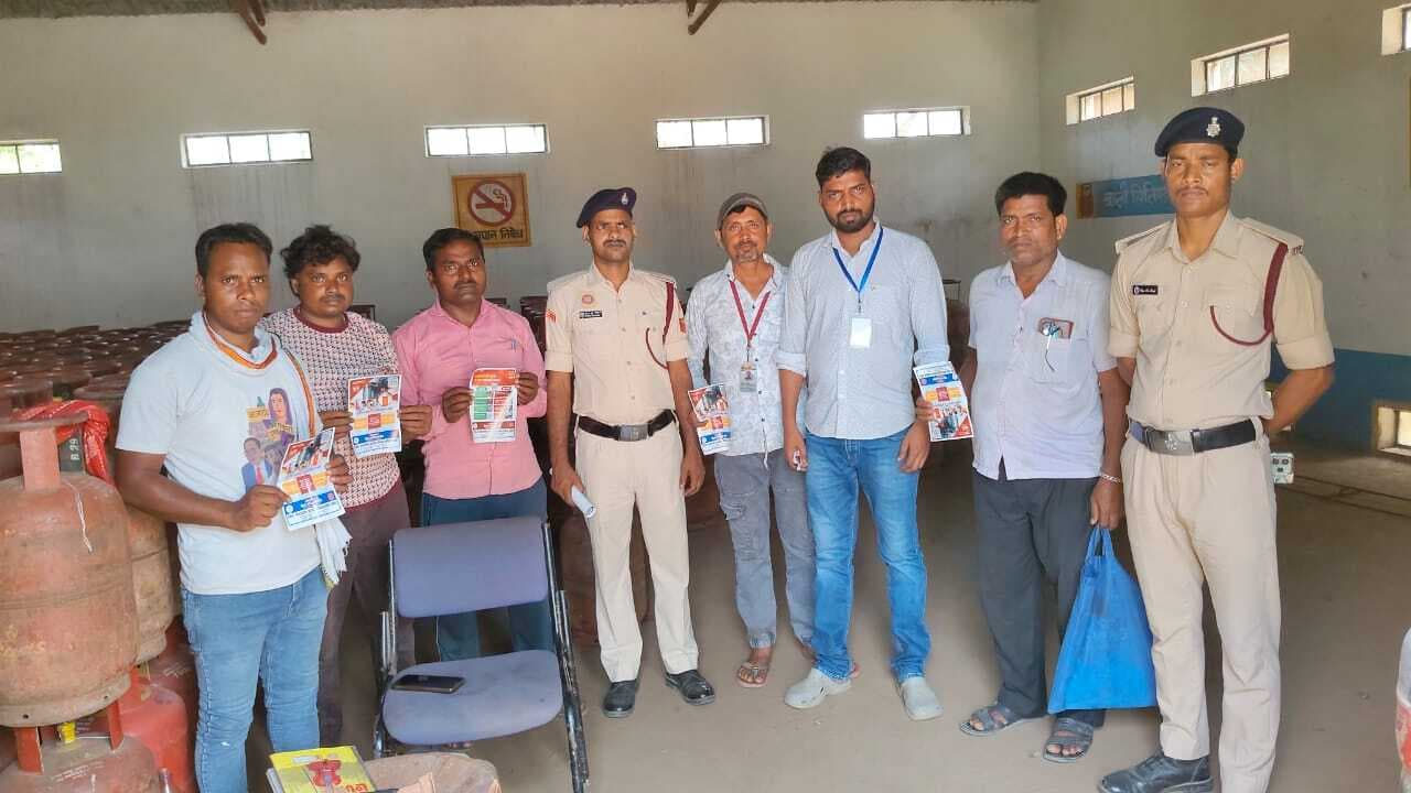 अग्निशमन विभाग ने गैस गोदाम का निरीक्षण कर आग से बचाव की दी जानकारी