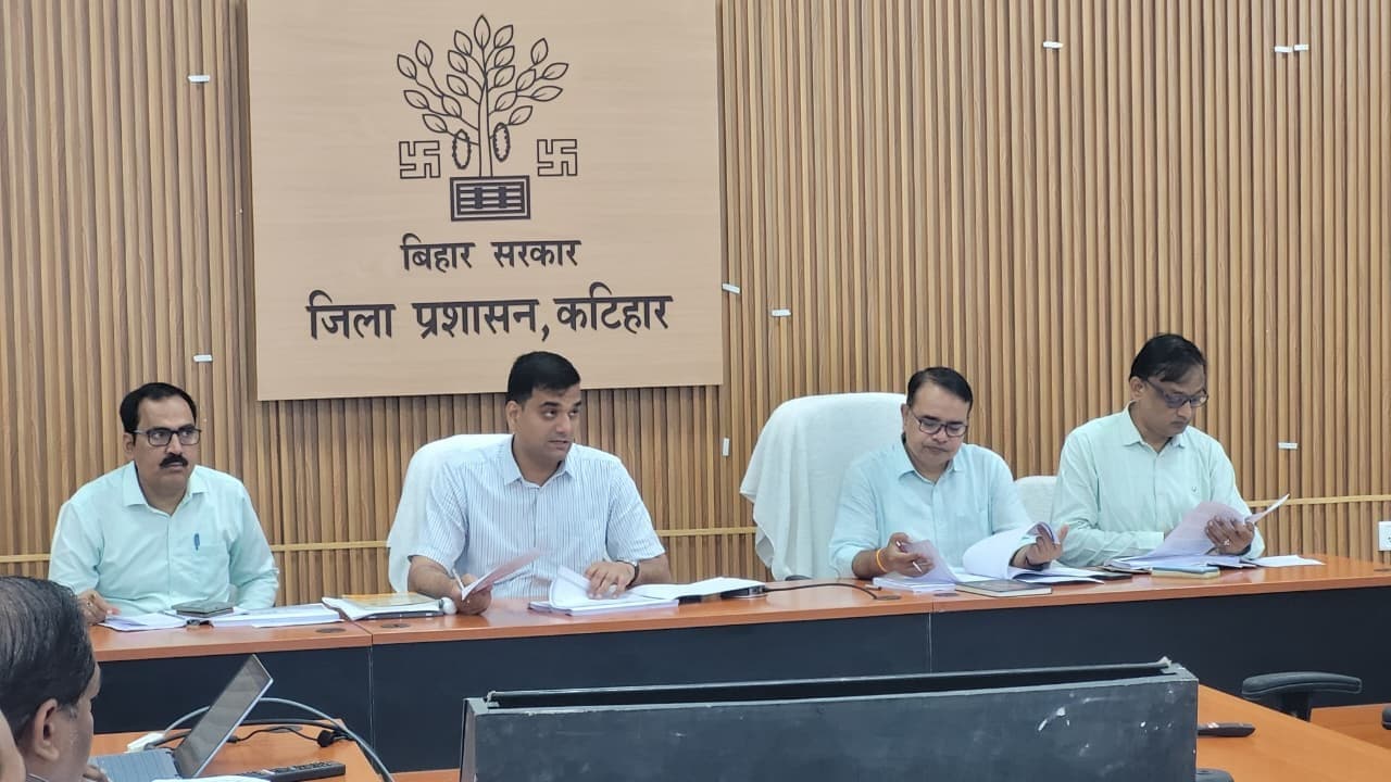 कृषि बाजार समिति के फिनिशिंग वर्क को शीघ्र पूरा करने का निर्देश