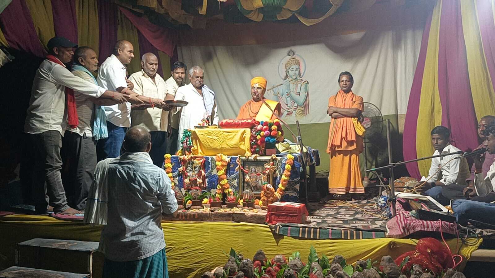 श्रीमद् भागवत कथा में उमड़ा आस्था का सैलाब