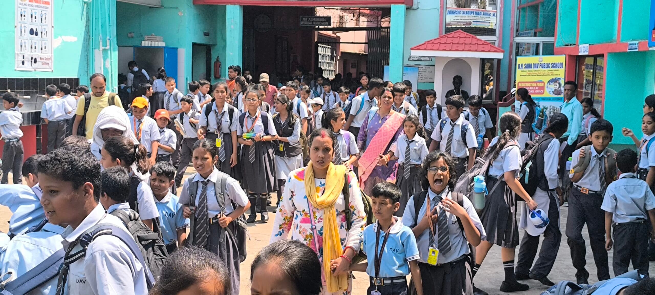 Giridih News :गिरिडीह में भीषण गर्मी से जनजीवन प्रभावित