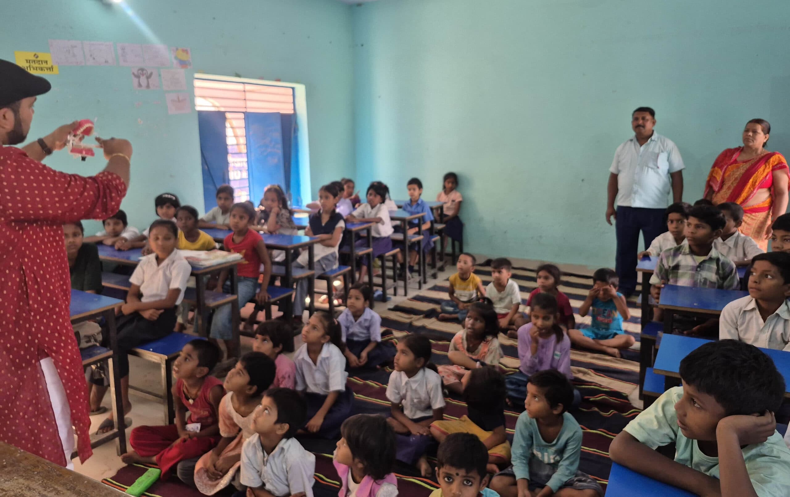 प्राथमिक विद्यालय पहाड़पुर में लगा दंत चिकित्सा जागरूकता शिविर