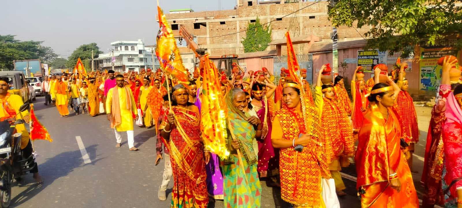 कलश शोभायात्रा के साथ महारूद्र हनुमान महायज्ञ का भव्य आगाज
