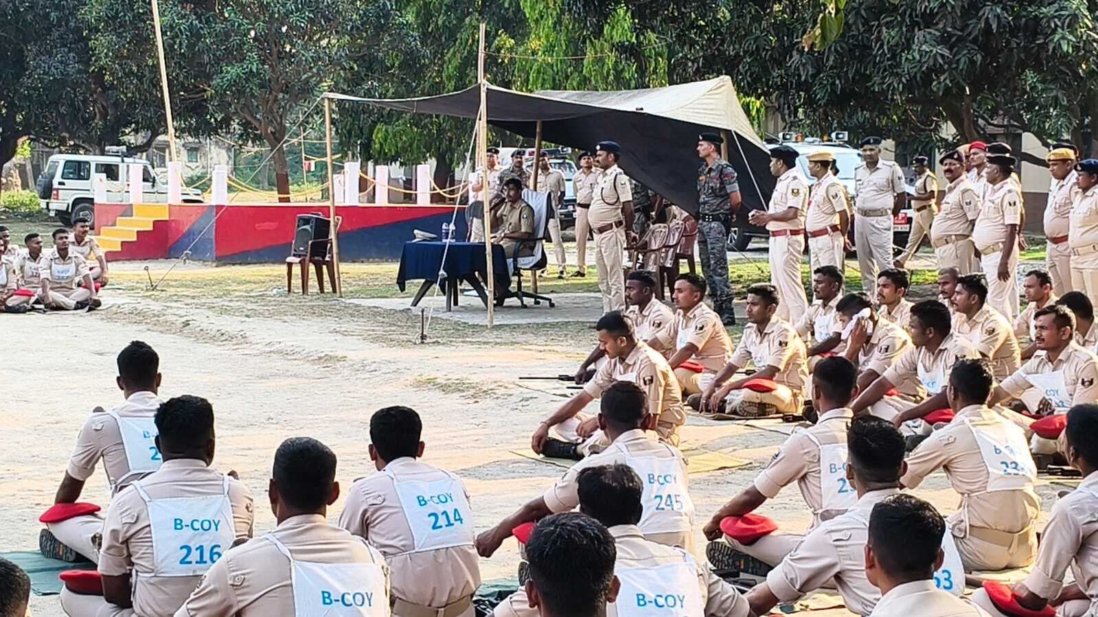 एसपी ने लाइन-डे पर नवनियुक्त सिपाहियों के बुनियादी प्रशिक्षण का किया निरीक्षण