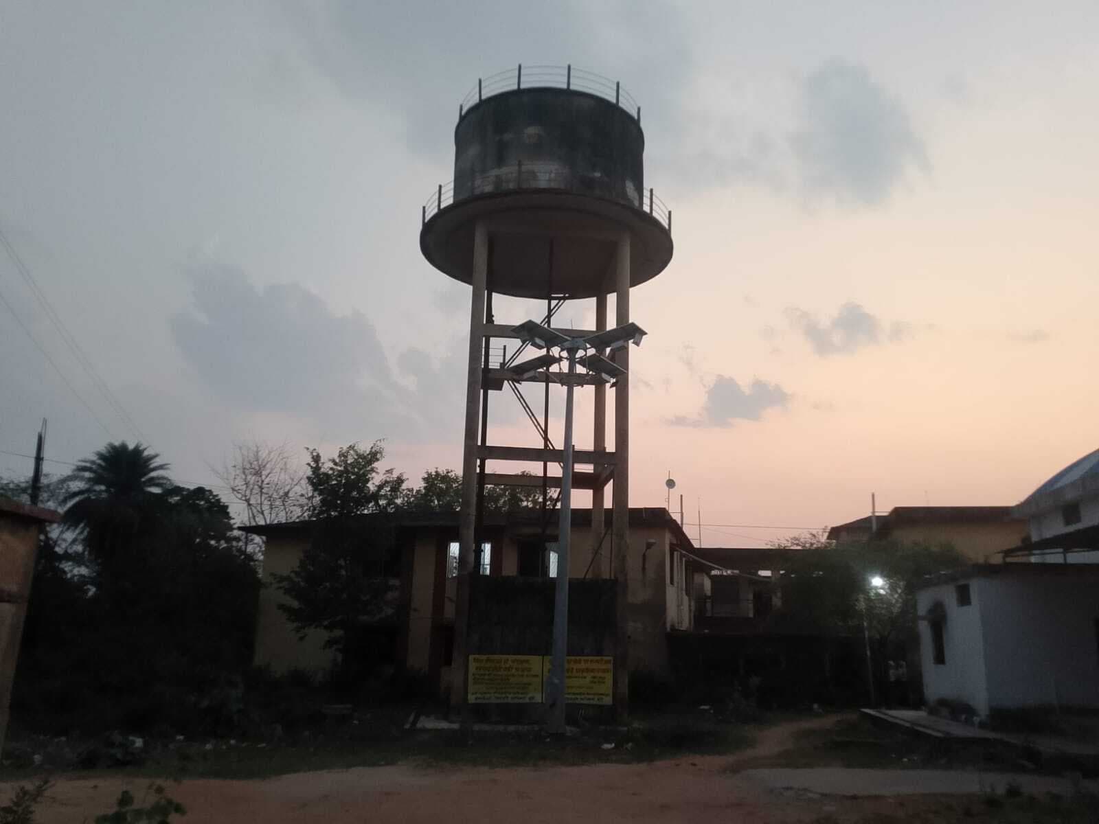 कर्रा में जलमीनार से नहीं हो रही है जलापूर्ति