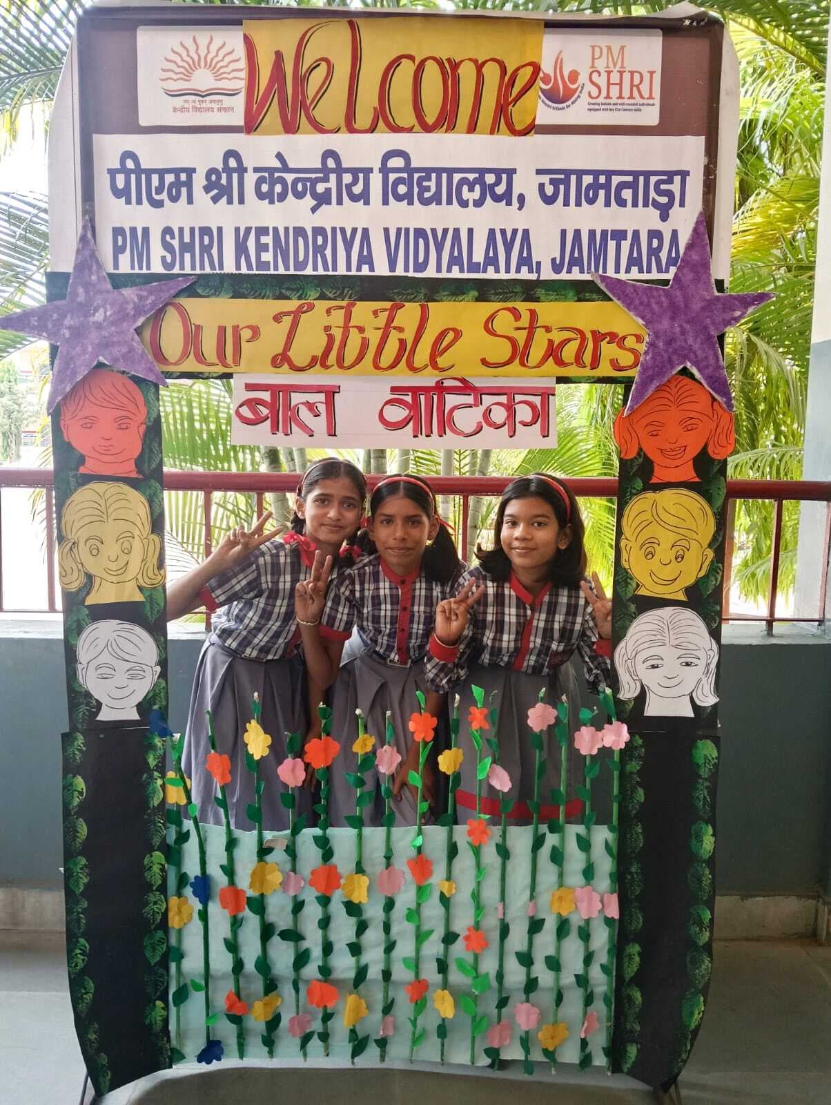 बाल वाटिका-3 के नन्हे विद्यार्थियों का किया स्वागत