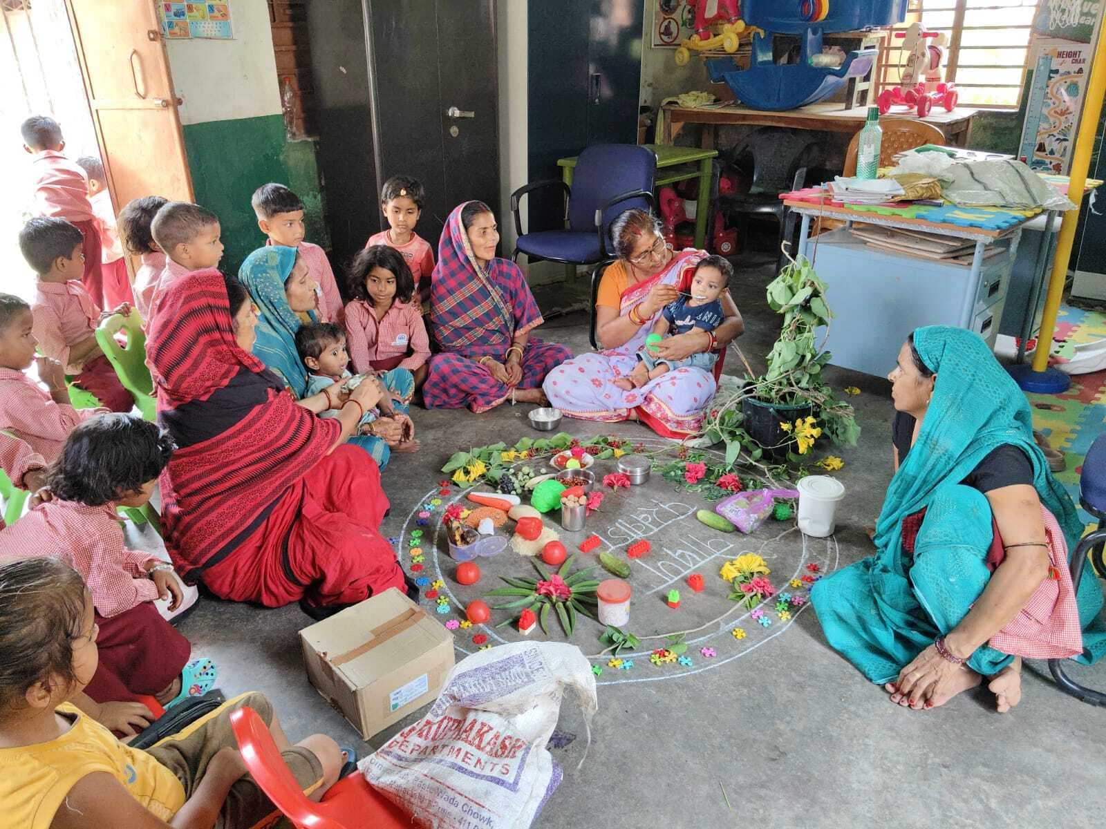 आंगनबाड़ी केंद्रों में कुपोषण मुक्त समाज बनाने का लिया संकल्प