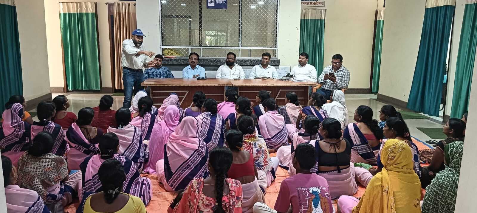 आशा कार्यकर्ताओं की बैठक, एचपीवी टीकाकरण पर दिया प्रशिक्षण