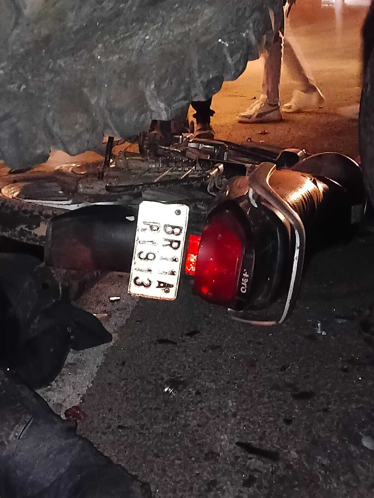 शादी की खुशियों के बीच पसरा मातम, एनएच-107 पर हादसे में दो युवकों की मौत