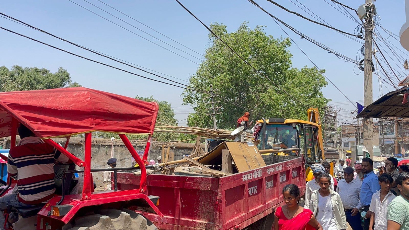 बौंसी बाजार में चला बुलडोजर, जाम से मिलेगी राहत