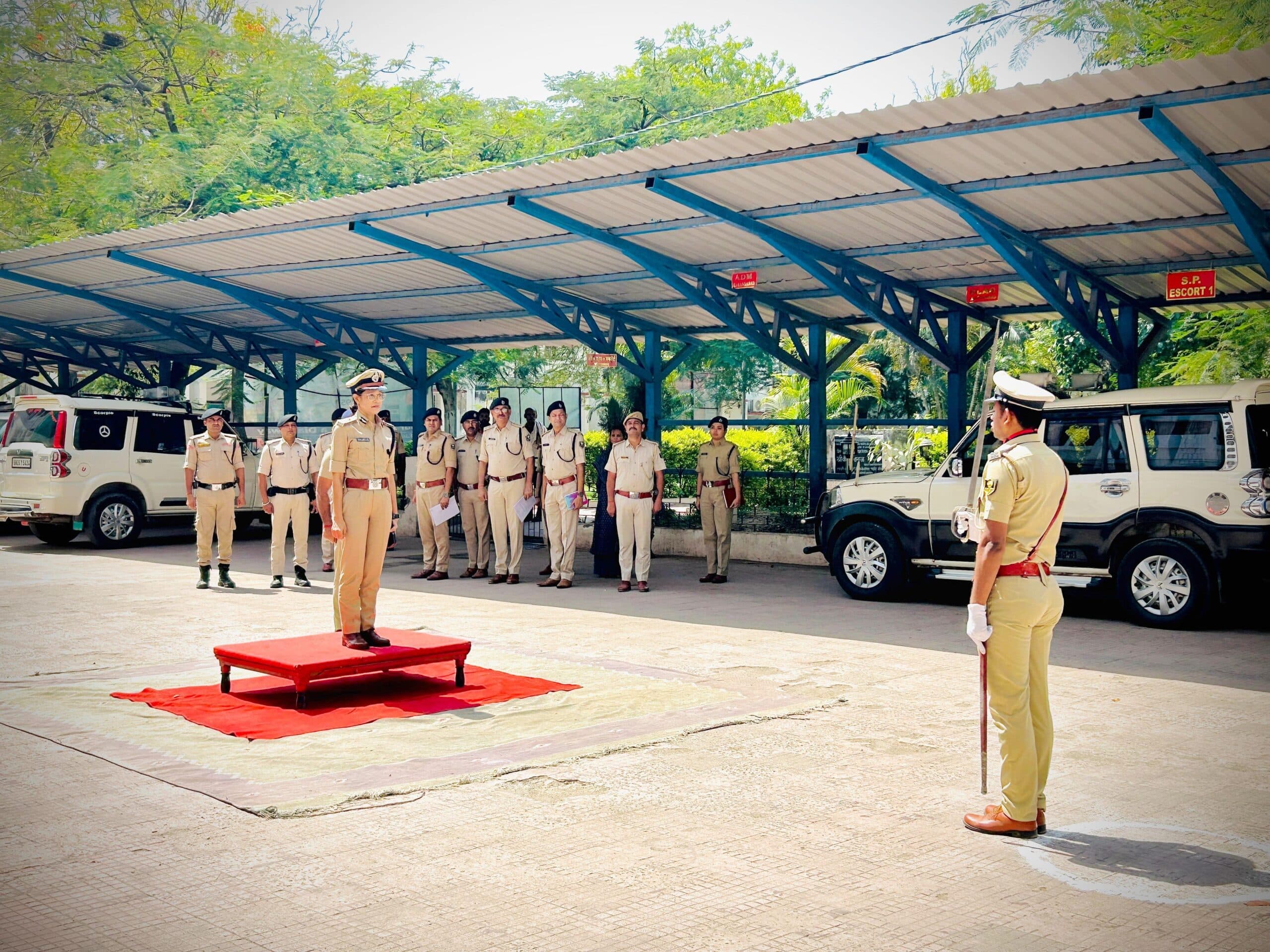 Aurangabad News : पुलिस व्यवस्था को सुदृढ़ करने की कवायद, आइजी ने किया निरीक्षण