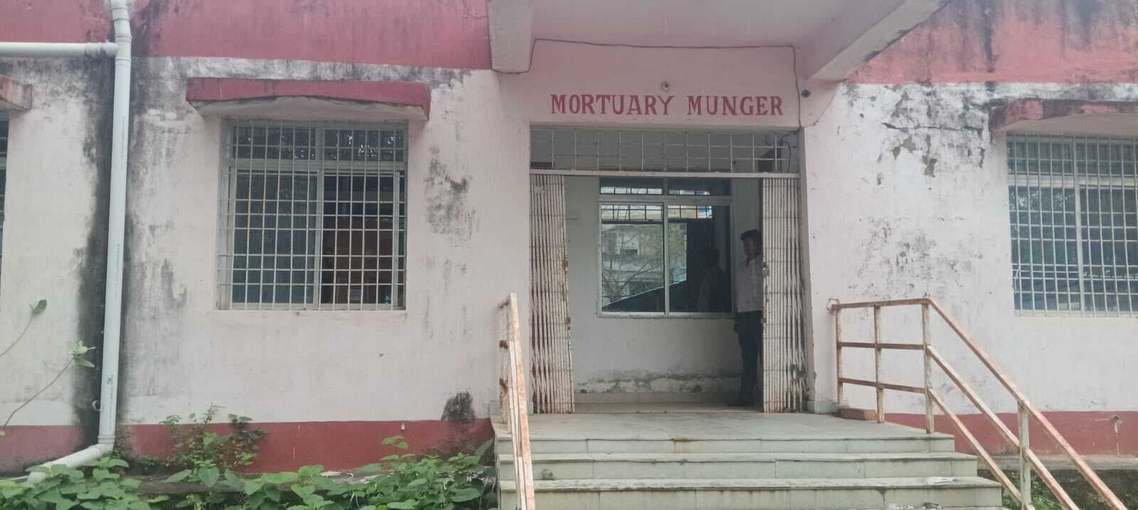 जर्जर भवन में चल रहा दिव्यांग बोर्ड व फूड डिपार्टमेंट का कार्यालय