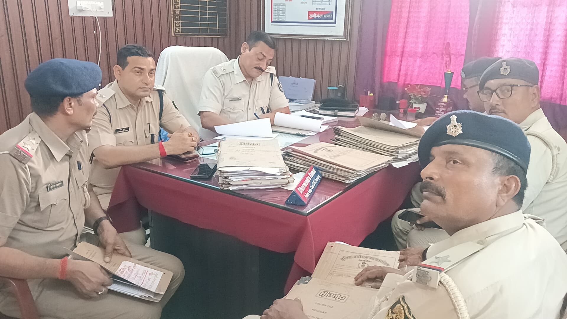 नशे के विरुद्ध करें नियमित छापेमारी