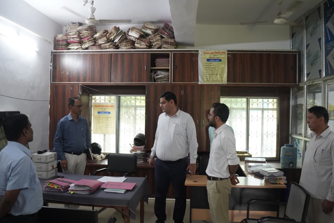 संभावित बाढ़ से निबटने की कर लें तैयारी : डीएम