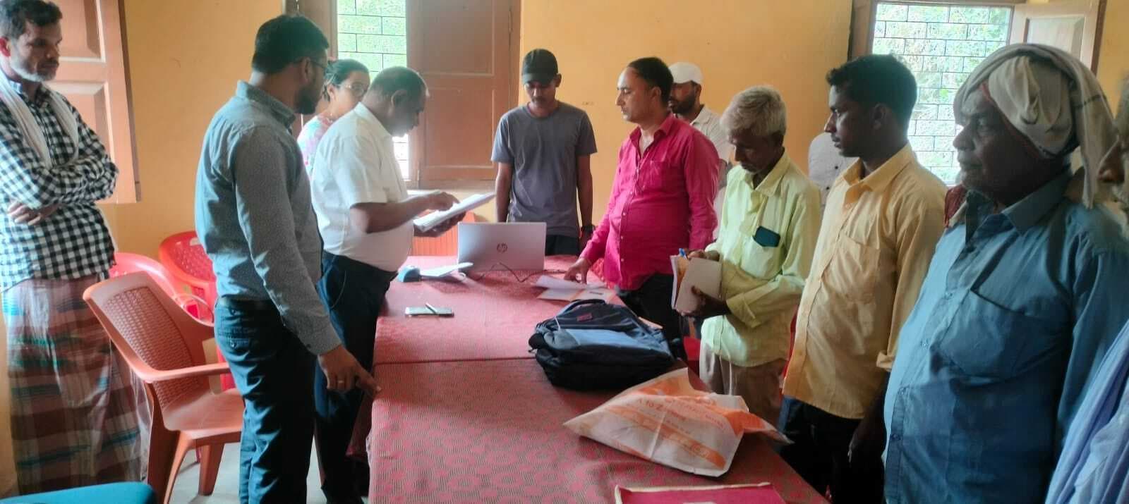 बीज वितरण में लापरवाही बर्दाश्त नहीं : डीएम