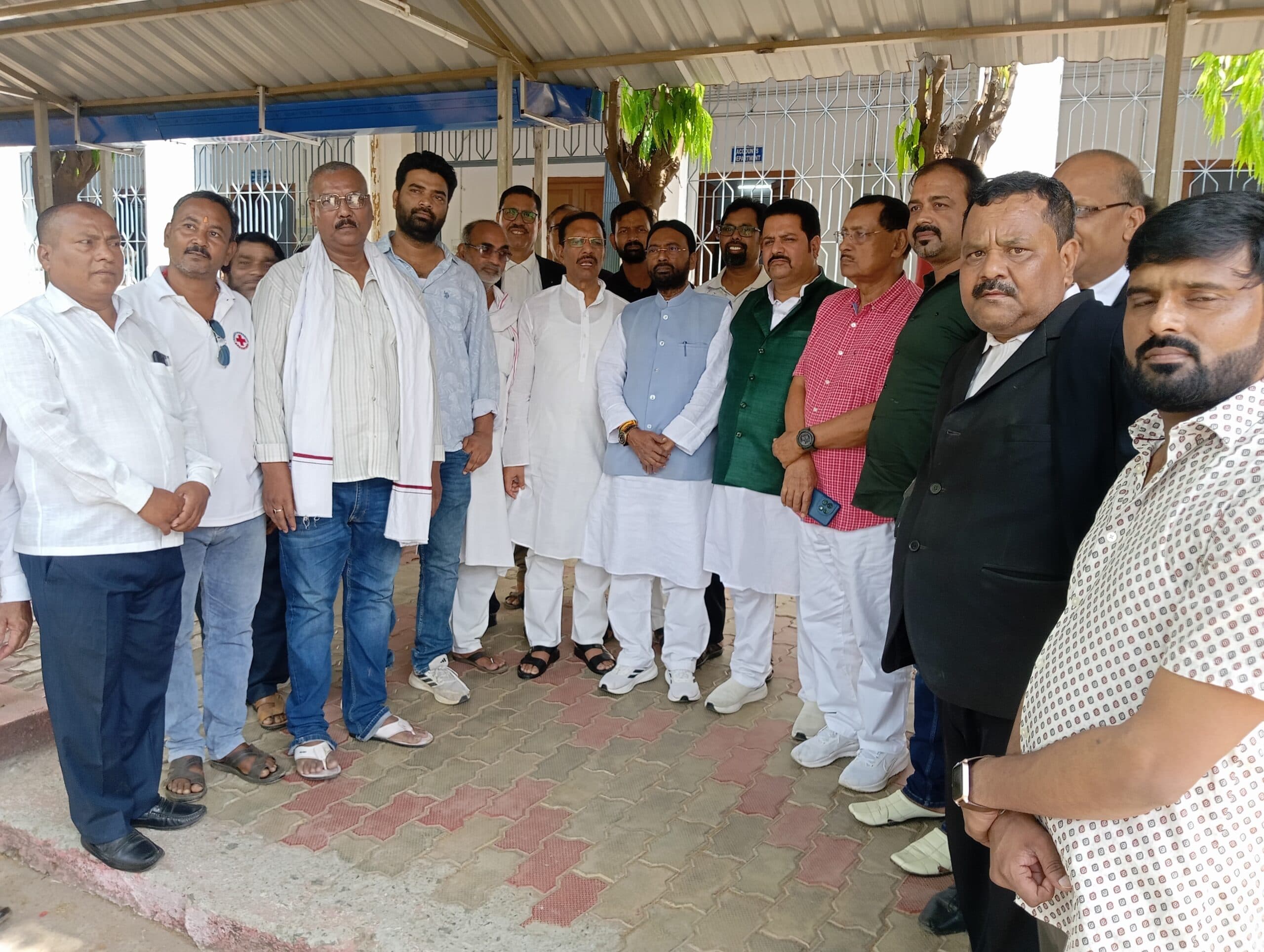 Deoghar news : पूर्व स्पीकर, देवघर विधायक समेत 19 आरोपियों को अदालत ने किया बरी