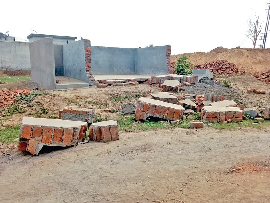 वादाखिलाफी से भड़क उठा भुईंया पाड़ा जिंदा तो दूर, मुर्दों से भी किया वादा अधूरा