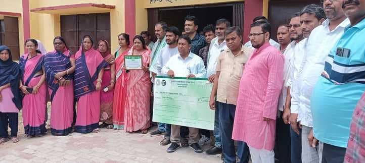 महागामा के सरोतिया व सीनपुर पंचायत मुखियाओं को मिला राज्यस्तरीय सम्मान