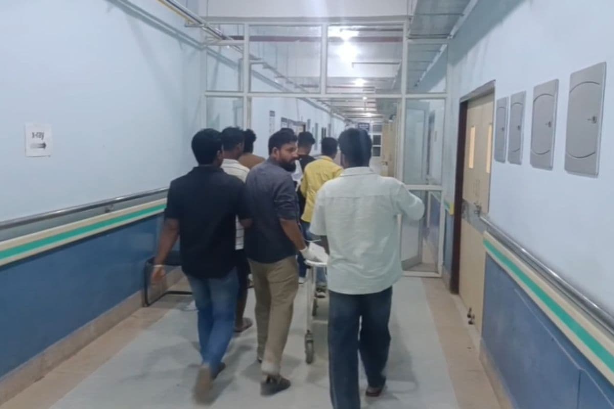 गोपालगंज में सड़क किनारे खेल रहे मासूम को तेज रफ्तार बाइक ने मारी टक्कर, मौत