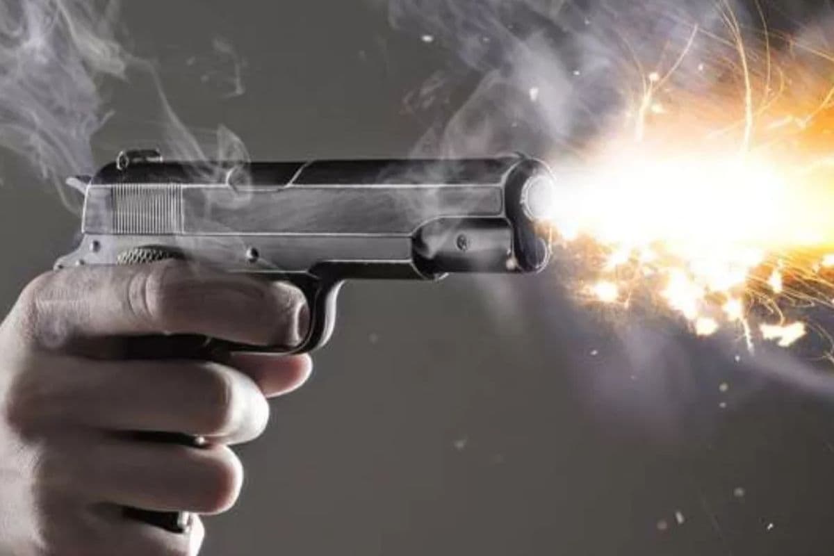 समस्तीपुर में दिनदहाड़े शूटआउट, बाइक सवार दो युवकों पर बरसी गोलियां, एक की मौत, दूसरे की स्थिति गंभीर