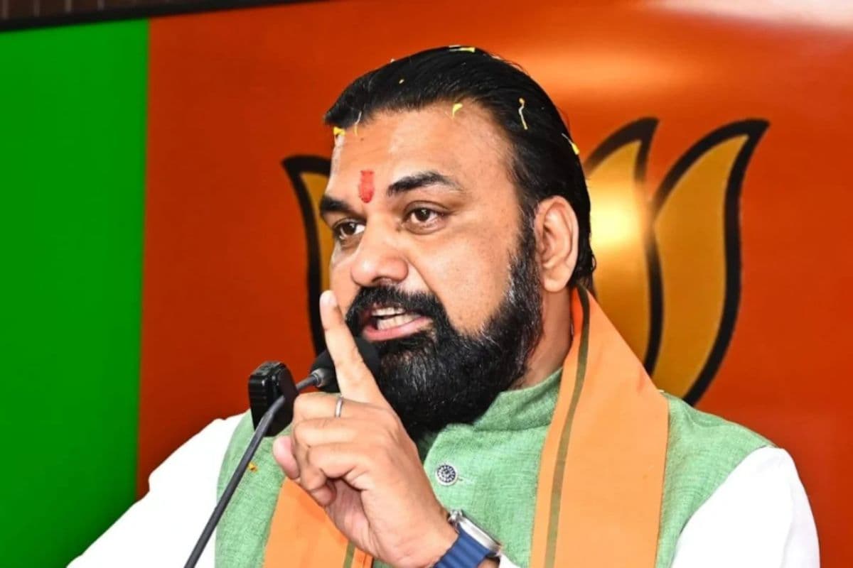 बिहार में सरकारी कर्मचारियों को बड़ी राहत, अब नौकरी करते हुए भी दे सकेंगे प्रतियोगी परीक्षा, सम्राट सरकार ने बदला फैसला