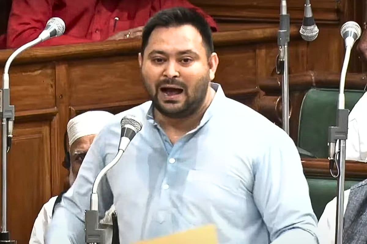 स्लिप ऑफ टंग या टंग ऑफ स्लिप? तेजस्वी यादव की फिसली जुबान, विधानसभा में गूंजे ठहाके