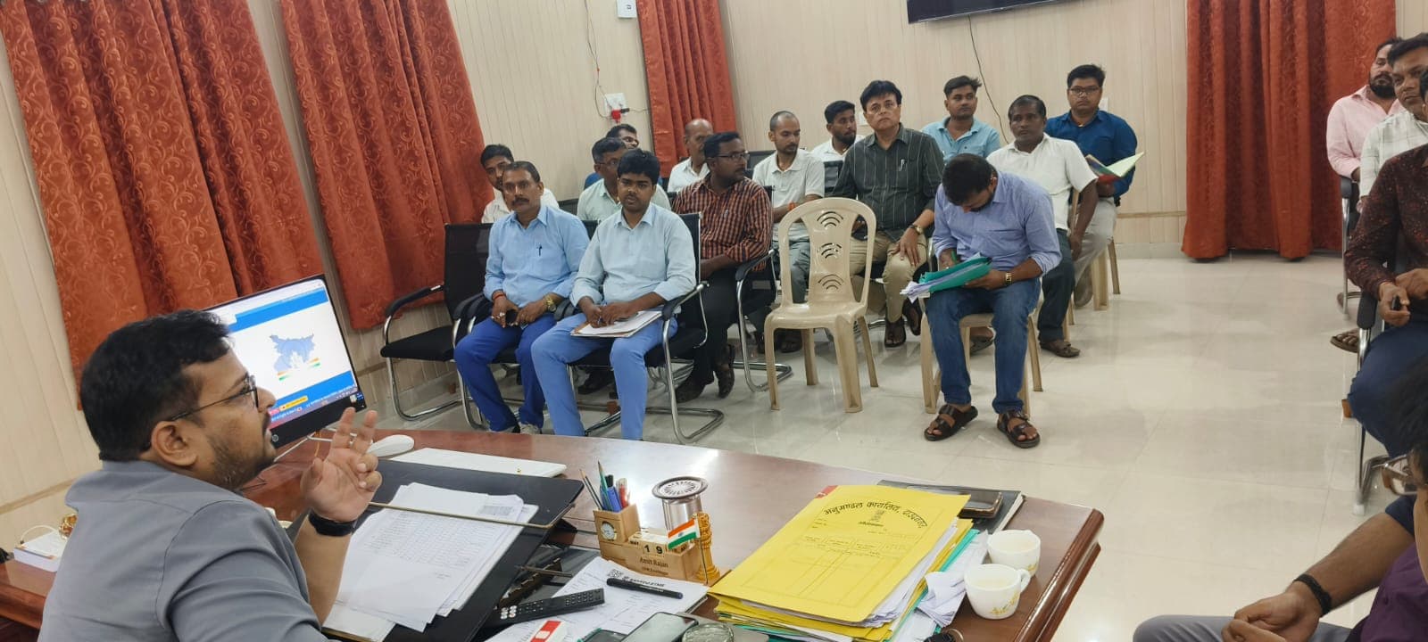 aurangabad : एलपीजी व ईंधन की निर्बाध आपूर्ति सुनिश्चित करने को लेकर एजेंसियों को सख्त निर्देश