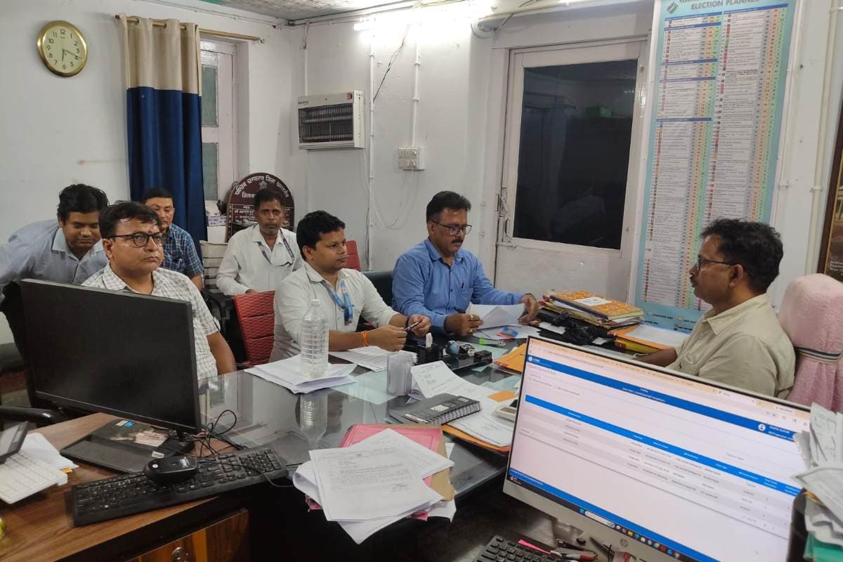 बेतिया: 127 आदिवासी गांवों में लगेंगे विशेष शिविर, थारू और उरांव बहुल इलाकों तक पहुंचेगी सरकार