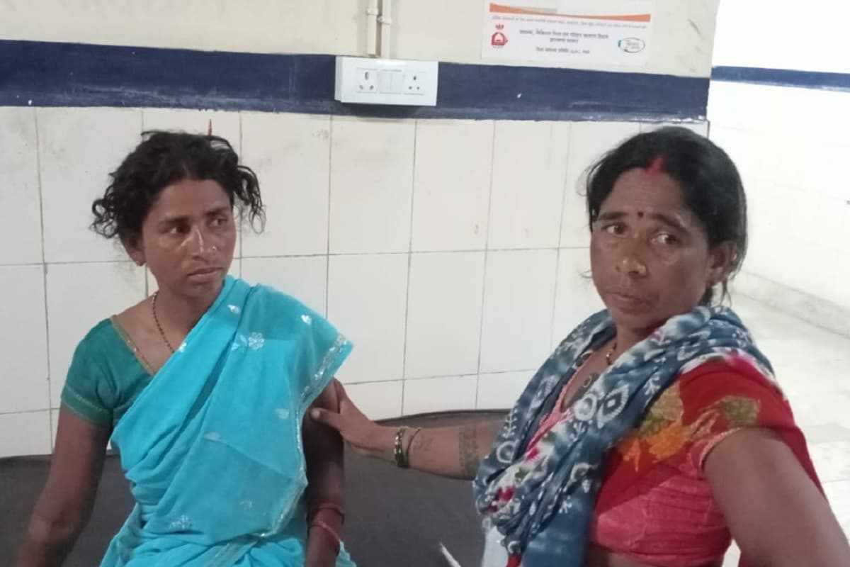 जंगल में चुआड़ी का पानी पीने से गढ़वा की तीन महिलाएं बीमार, एक हालत गंभीर