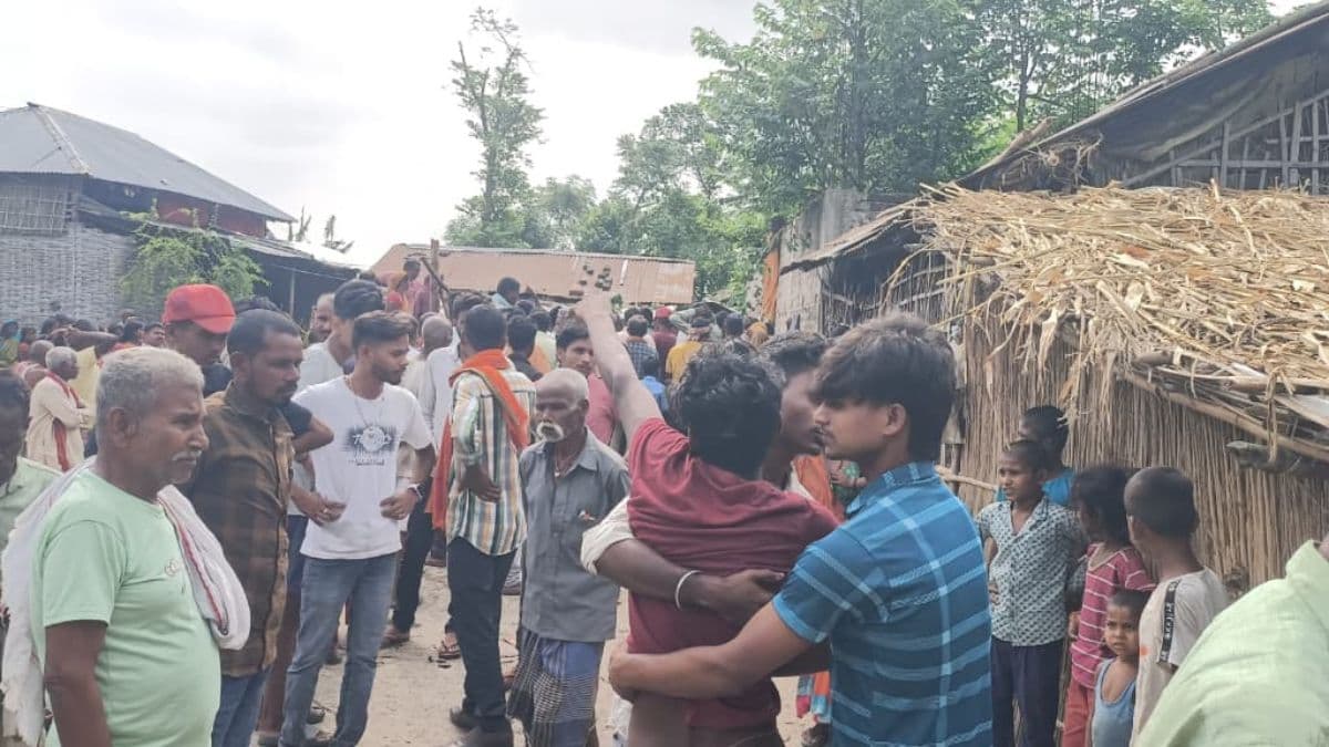 इंदौर के पटाखा फैक्ट्री में भीषण आग, अररिया के नरपतगंज के तीन मजदूरों की मौत, कई अब भी लापता