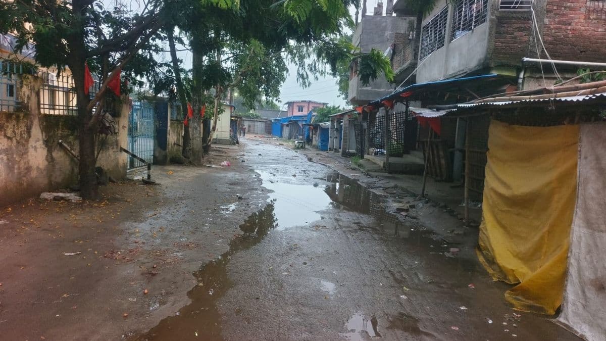 किशनगंज में रातभर हुई बारिश से डूबी सड़कें, जलजमाव ने बढ़ाई लोगों की मुश्किलें