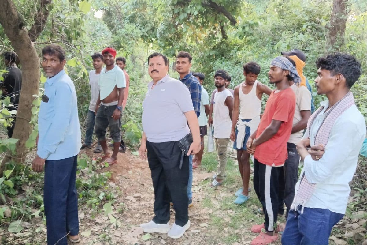 Ramgarh: 34 जंगली हाथियों को खदेड़ने में जुटी गोला और पेटरवार की क्यूआरटी टीम