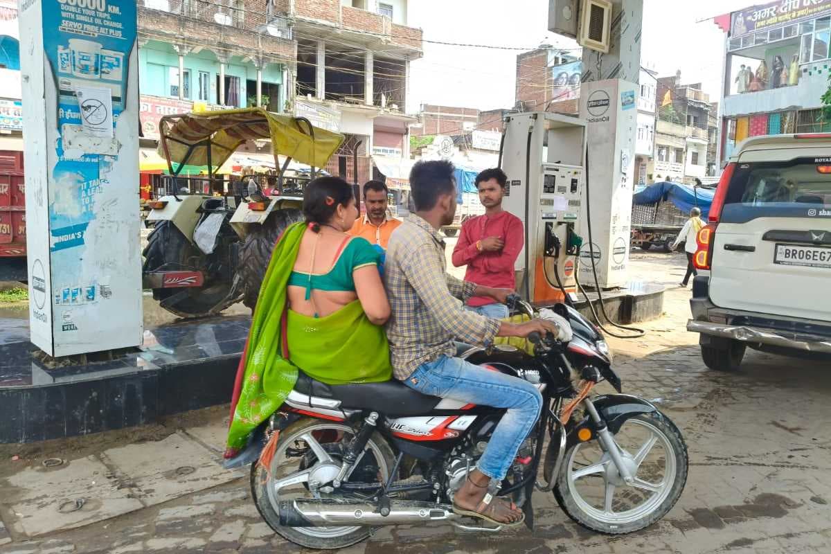 Sheohar News: पेट्रोल-डीजल और सीएनजी की किल्लत से हाहाकार, पंपों पर लगी लंबी कतारें