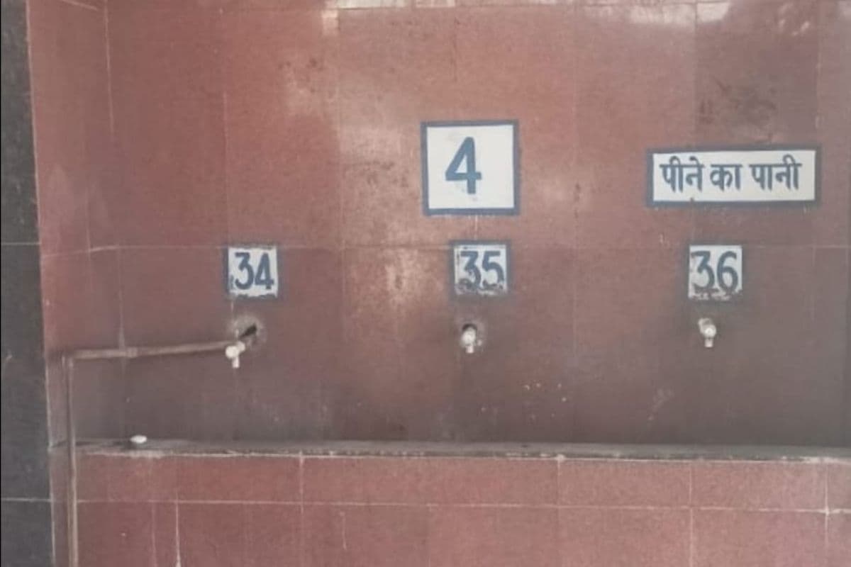 Gaya News : प्लेटफॉर्म-1 पर नल खराब, 3 और 4 पर शेड की कमी से बढ़ी मुश्किलें