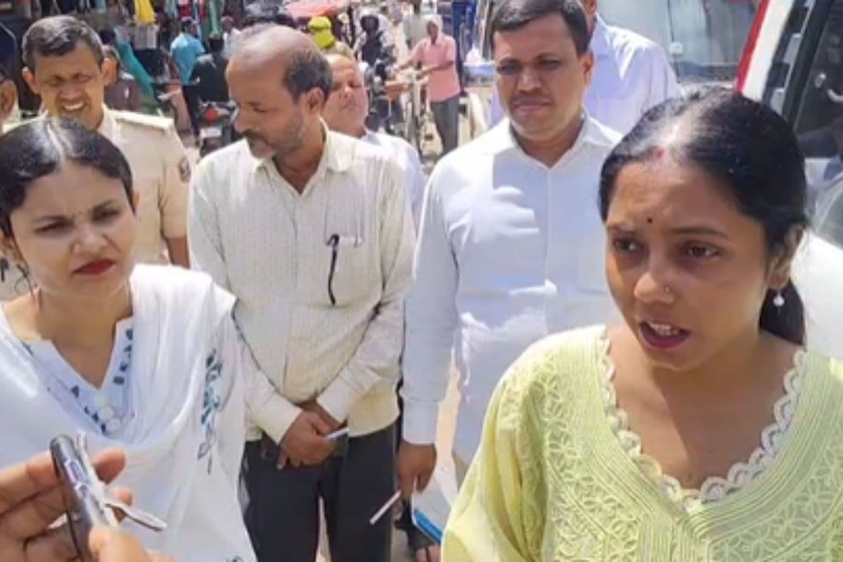 उपभोक्ताओं की शिकायत पर हरकत में आया प्रशासन, गैस गोदाम की जांच