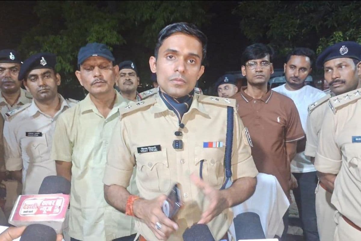 गोपालगंज में फायरिंग करने वाले 2 बदमाश गिरफ्तार, देशी पिस्टल और मोटरसाइकिल बरामद
