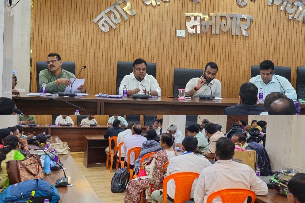 दानापुर में समीक्षा बैठक: जनगणना कार्य में तेजी लाने पर जोर, एसडीओ ने दिए सख्त निर्देश