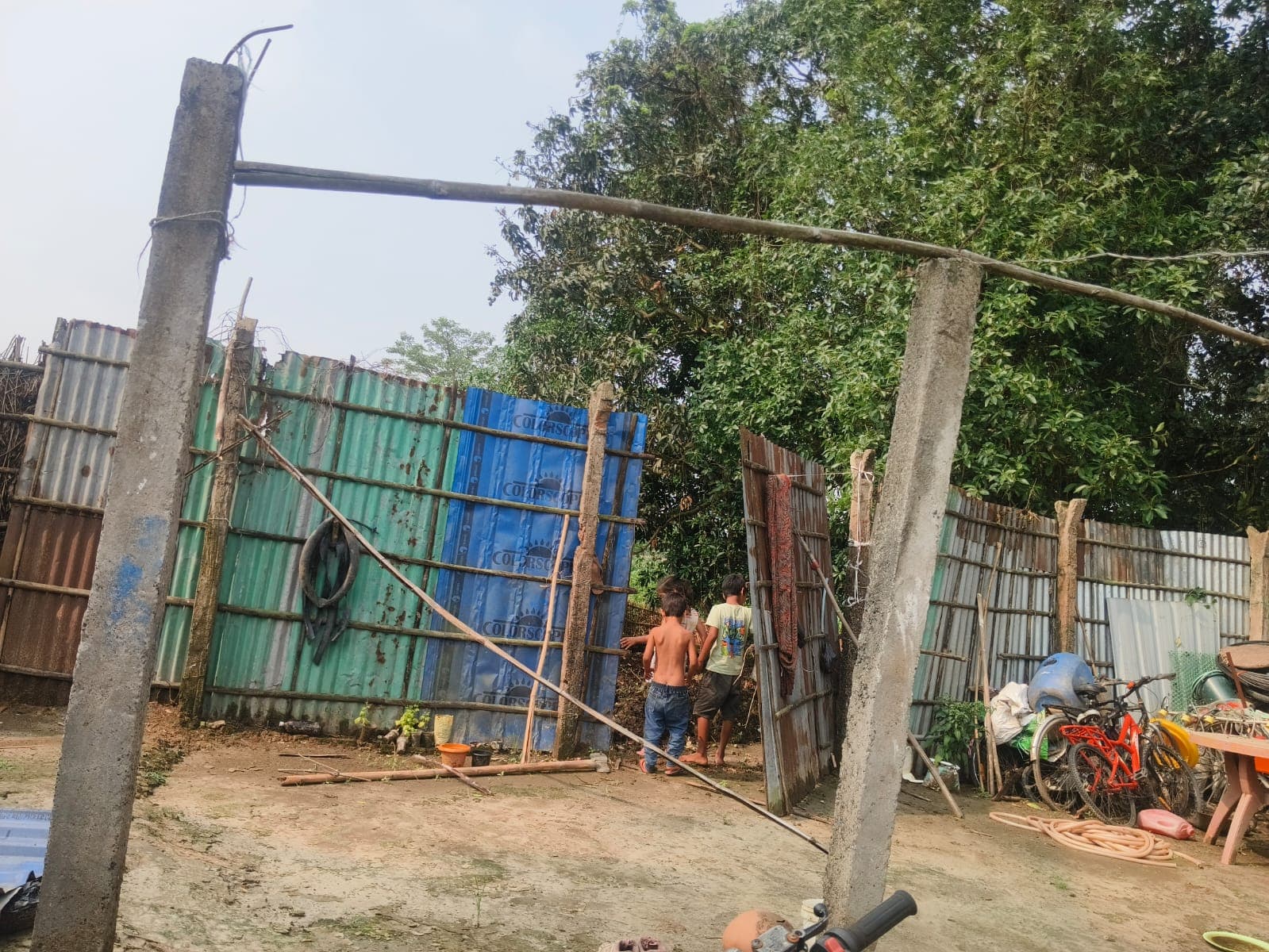 बारिश और आंधी ने बिगाड़ी किसानों की तैयारी, जूट खेती पर असर, मक्का किसानों की बढ़ी परेशानी