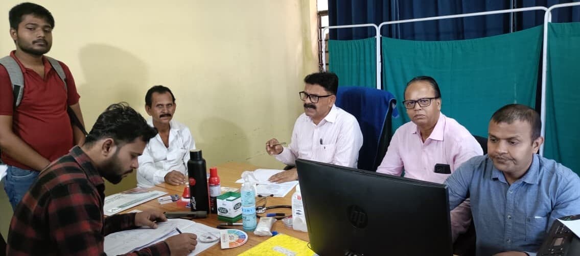Bokaro News : बोकारो में नहीं बन पाया है इएसआइसी अस्पताल