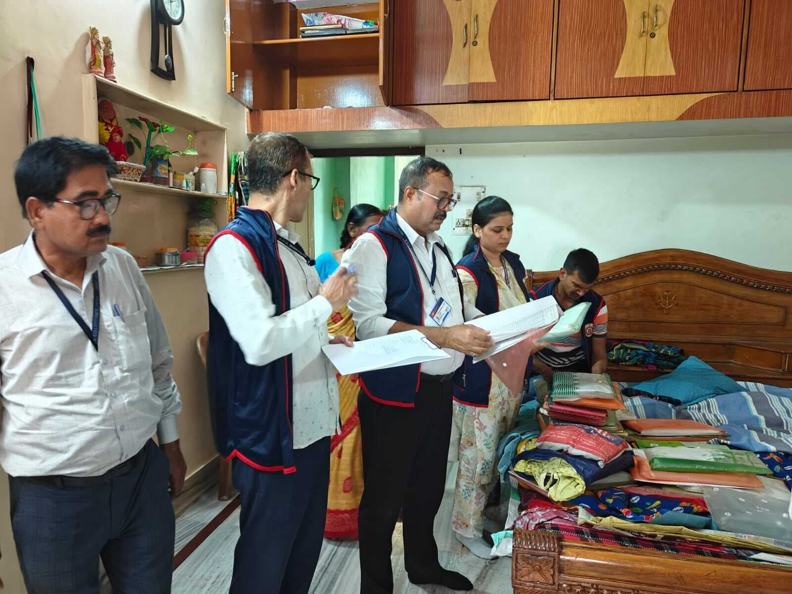 Jamui, आय से अधिक संपत्ति मामले में झाझा कार्यपालक अभियंता के ठिकानों पर EOU की छापेमारी