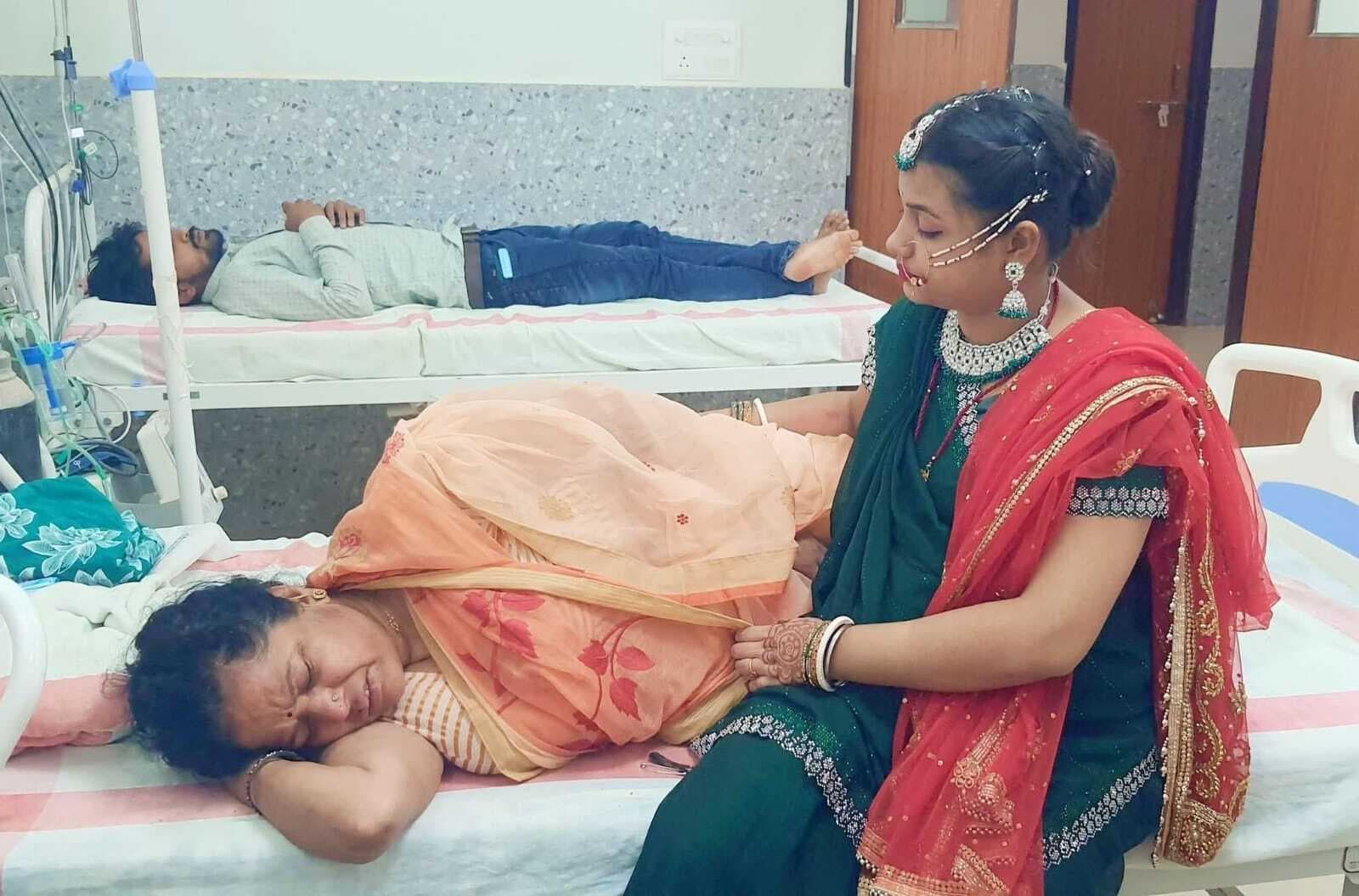 Banka, वट वृक्ष पूजा करने पहुंची महिलाओं पर मधुमक्खियों का हमला, आधा दर्जन घायल