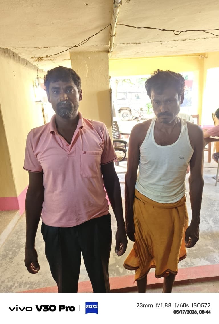 कोर्ट मामले में फरार दो वारंटी गिरफ्तार. देर रात पुलिस की छापेमारी में दबोचे गये आरोपित